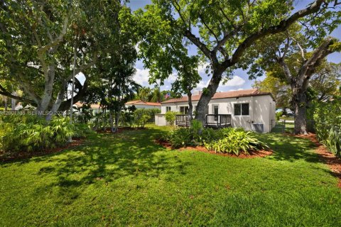 House in Miami, Florida 3 bedrooms, 119.38 sq.m. № 2066357 - photo 22