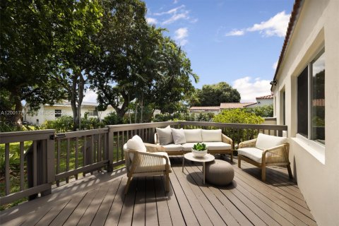 House in Miami, Florida 3 bedrooms, 119.38 sq.m. № 2066357 - photo 23