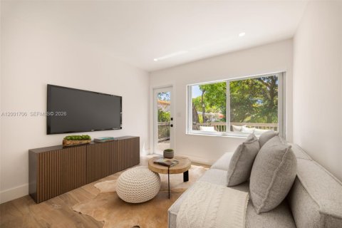 House in Miami, Florida 3 bedrooms, 119.38 sq.m. № 2066357 - photo 15