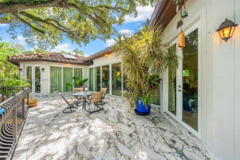 Villa ou maison à vendre à Fort Lauderdale, Floride: 4 chambres, 350.33 m2 № 2081814 - photo 19
