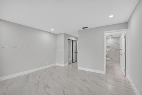 Купить виллу или дом в Бока-Ратон, Флорида 2 спальни, 117.24м2, № 1930430 - фото 22