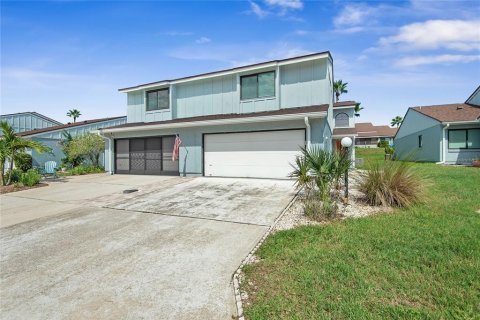 Townhouse in Flagler Beach, Florida 2 bedrooms, 134.99 sq.m. № 2369674