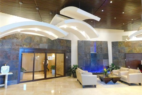 Condo in Aventura, Florida, 2 bedrooms  № 2002245 - photo 20