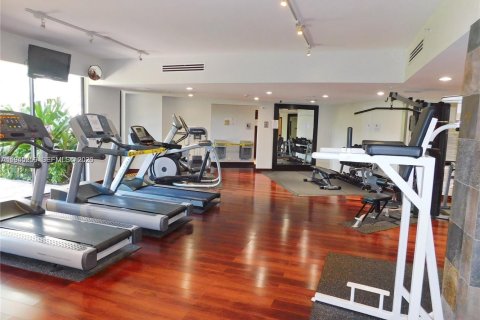 Condo in Aventura, Florida, 2 bedrooms  № 2002245 - photo 19