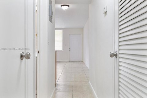 Appartement à louer à Hollywood, Floride: 1 chambre, 60.39 m2 № 1963789 - photo 15