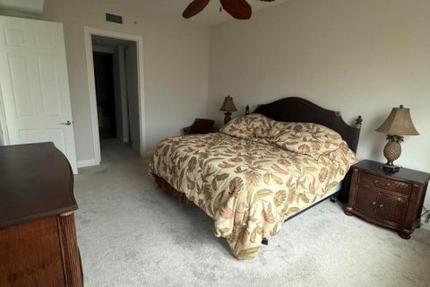 Condo in St. Lucie, Florida, 2 bedrooms № 2183060 - photo 11