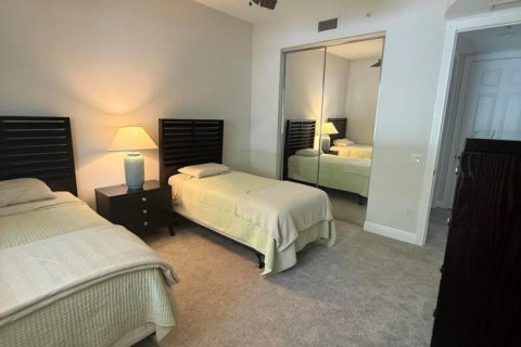 Condo in St. Lucie, Florida, 2 bedrooms № 2183060 - photo 7