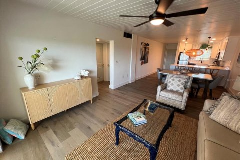 Condominio en alquiler en Saint Petersburg, Florida, 1 dormitorio, 69.68 m2 № 1914008 - foto 11