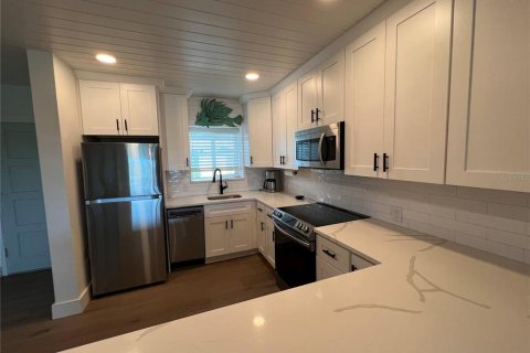 Condominio en alquiler en Saint Petersburg, Florida, 1 dormitorio, 69.68 m2 № 1914008 - foto 16