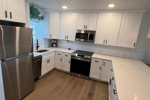 Condominio en alquiler en Saint Petersburg, Florida, 1 dormitorio, 69.68 m2 № 1914008 - foto 5
