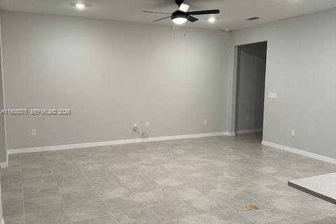 House in Port St. Lucie, Florida 5 bedrooms, 243.03 sq.m. № 1996394 - photo 17