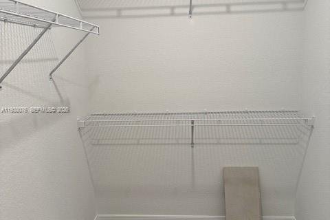 House in Port St. Lucie, Florida 5 bedrooms, 243.03 sq.m. № 1996394 - photo 8