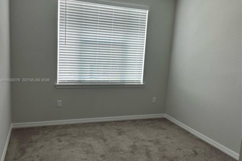 House in Port St. Lucie, Florida 5 bedrooms, 243.03 sq.m. № 1996394 - photo 9