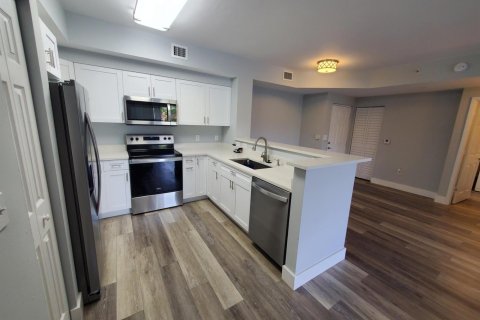 Apartment in Tamarac, Florida 2 bedrooms, 91.14 sq.m. № 2246738 - photo 13