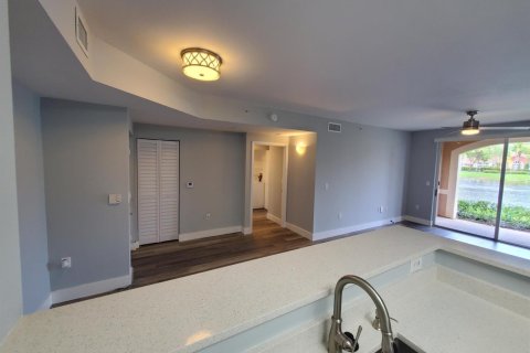 Apartment in Tamarac, Florida 2 bedrooms, 91.14 sq.m. № 2246738 - photo 14