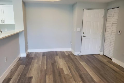 Apartment in Tamarac, Florida 2 bedrooms, 91.14 sq.m. № 2246738 - photo 4