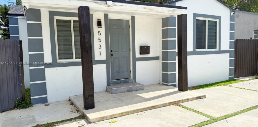 Casa en Miami, Florida 3 dormitorios, 99.78 m2 № 1861603