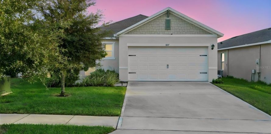Villa ou maison à DeLand, Floride 3 chambres, 139.73 m2 № 2396114