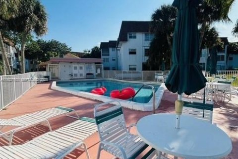 Copropriété à louer à Tamarac, Floride: 2 chambres, 100.15 m2 № 1987286 - photo 27