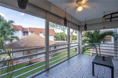 Copropriété à louer à Tamarac, Floride: 2 chambres, 100.15 m2 № 1987286 - photo 18