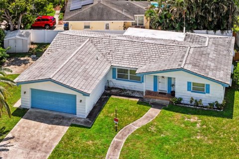Villa ou maison à Clearwater, Floride 4 chambres, 192.87 m2 № 2373243
