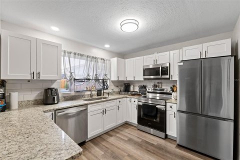 Villa ou maison à vendre à Clearwater, Floride: 4 chambres, 107.12 m2 № 1838293 - photo 16