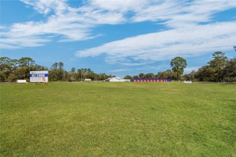 Propiedad comercial en venta en Hampton, Florida № 2166195 - foto 13