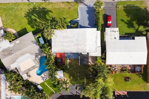 Casa en alquiler en Fort Lauderdale, Florida, 3 dormitorios, 173.36 m2 № 1998457 - foto 20