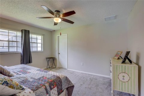 House in Hudson, Florida 4 bedrooms, 196.58 sq.m. № 1821181 - photo 29