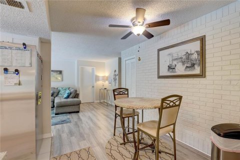 House in Hudson, Florida 4 bedrooms, 196.58 sq.m. № 1821181 - photo 10