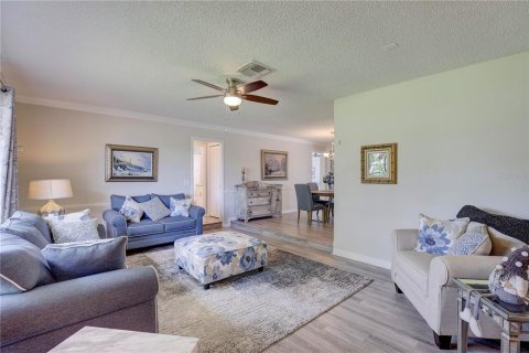 House in Hudson, Florida 4 bedrooms, 196.58 sq.m. № 1821181 - photo 4