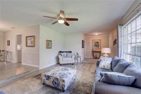 House in Hudson, Florida 4 bedrooms, 196.58 sq.m. № 1821181 - photo 6