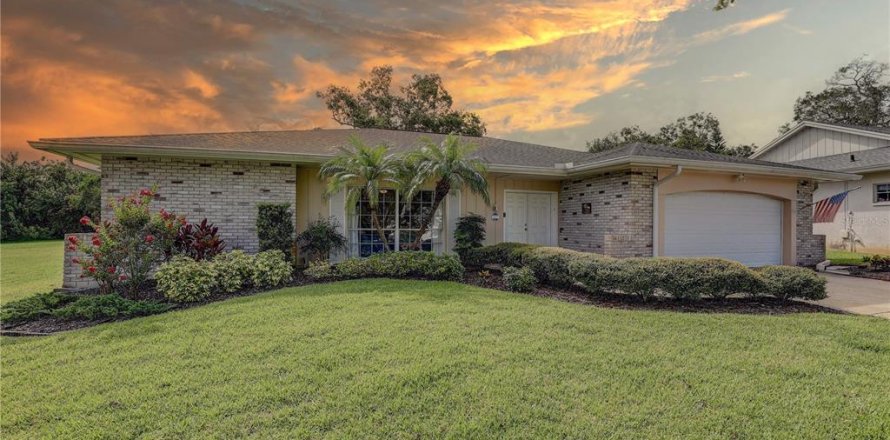Casa en Hudson, Florida 4 dormitorios, 196.58 m2 № 1821181