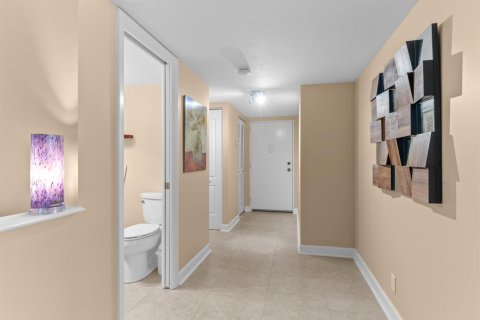 Купить кондоминиум в Бока-Ратон, Флорида 4 комнаты, 162.58м2, № 2261427 - фото 8