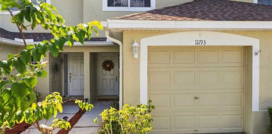 Touwnhouse à Madeira Beach, Floride 2 chambres, 123.75 m2 № 2387642