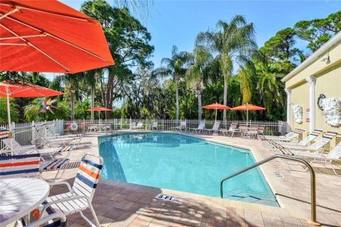 Touwnhouse à vendre à Madeira Beach, Floride: 2 chambres, 123.75 m2 № 2387642 - photo 3