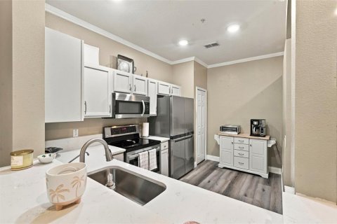 Touwnhouse à vendre à Madeira Beach, Floride: 2 chambres, 123.75 m2 № 2387642 - photo 13
