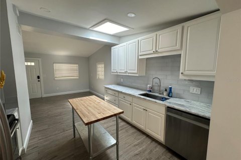 Casa en alquiler en Winter Park, Florida, 3 dormitorios, 153.38 m2 № 1765733 - foto 6