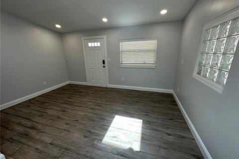 Casa en alquiler en Winter Park, Florida, 3 dormitorios, 153.38 m2 № 1765733 - foto 3
