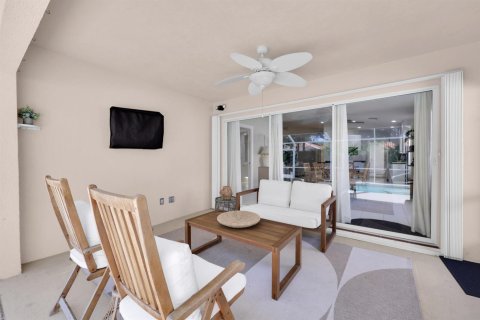 House in Palm City, Florida 2 bedrooms, 143.07 sq.m. № 2191156 - photo 30