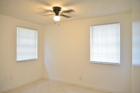 Touwnhouse à louer à Deerfield Beach, Floride: 3 chambres, 124.86 m2 № 2189293 - photo 18