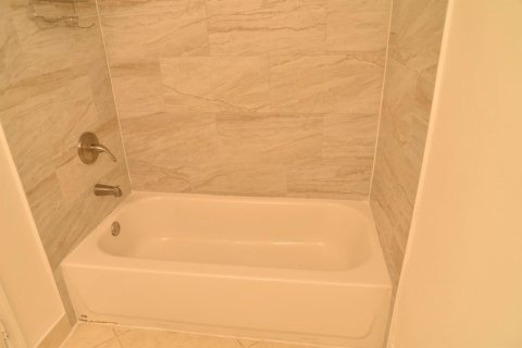 Touwnhouse à louer à Deerfield Beach, Floride: 3 chambres, 124.86 m2 № 2189293 - photo 19