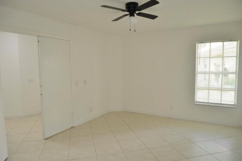 Touwnhouse à louer à Deerfield Beach, Floride: 3 chambres, 124.86 m2 № 2189293 - photo 11