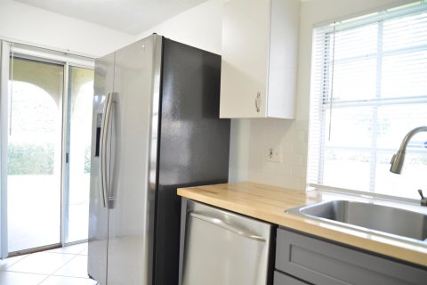 Touwnhouse à louer à Deerfield Beach, Floride: 3 chambres, 124.86 m2 № 2189293 - photo 9