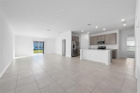 Villa ou maison à louer à Lake Wales, Floride: 4 chambres, 171.03 m2 № 2099203 - photo 2