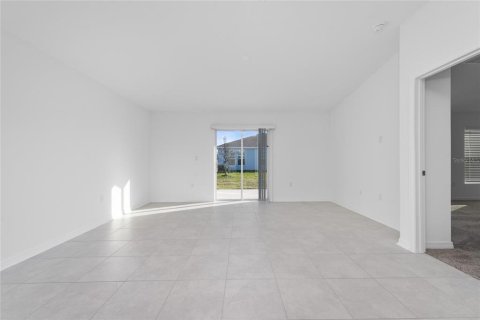 Villa ou maison à louer à Lake Wales, Floride: 4 chambres, 171.03 m2 № 2099203 - photo 6