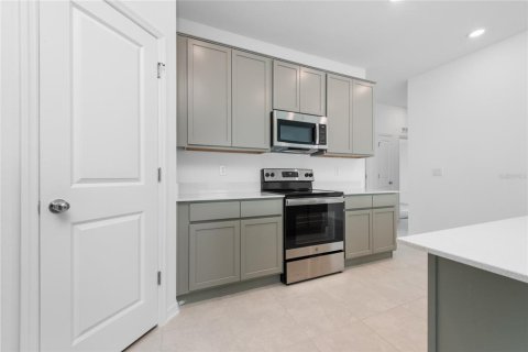Villa ou maison à louer à Lake Wales, Floride: 4 chambres, 171.03 m2 № 2099203 - photo 5