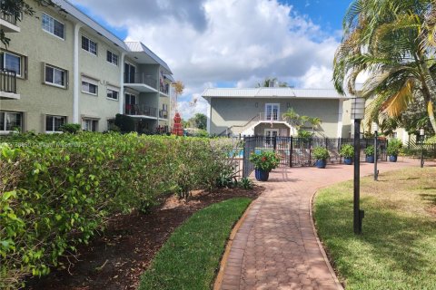 Condo in Wilton Manors, Florida, 1 bedroom  № 1850890 - photo 4