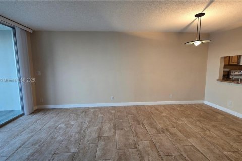 Copropriété à vendre à Davie, Floride: 2 chambres, 90.12 m2 № 1972066 - photo 22
