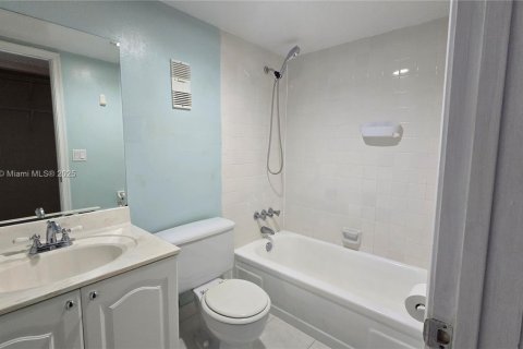 Copropriété à vendre à Davie, Floride: 2 chambres, 90.12 m2 № 1972066 - photo 10